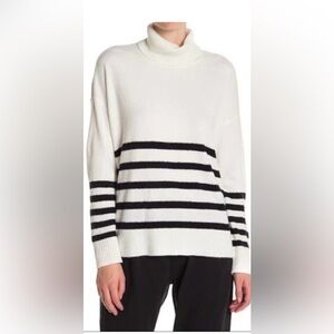Vince Camuto Striped Turtleneck Sweater size medium